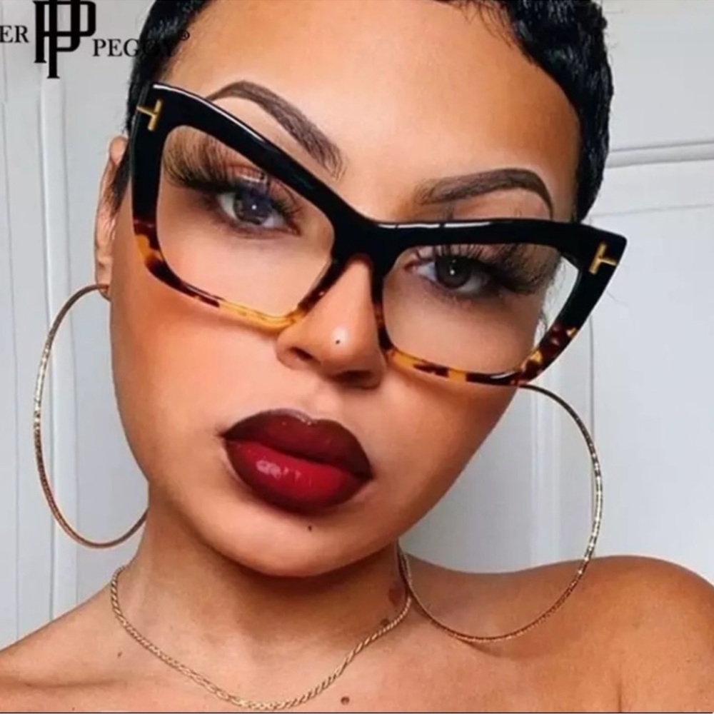 NWT CAT EYE GLASSES💗💗💗